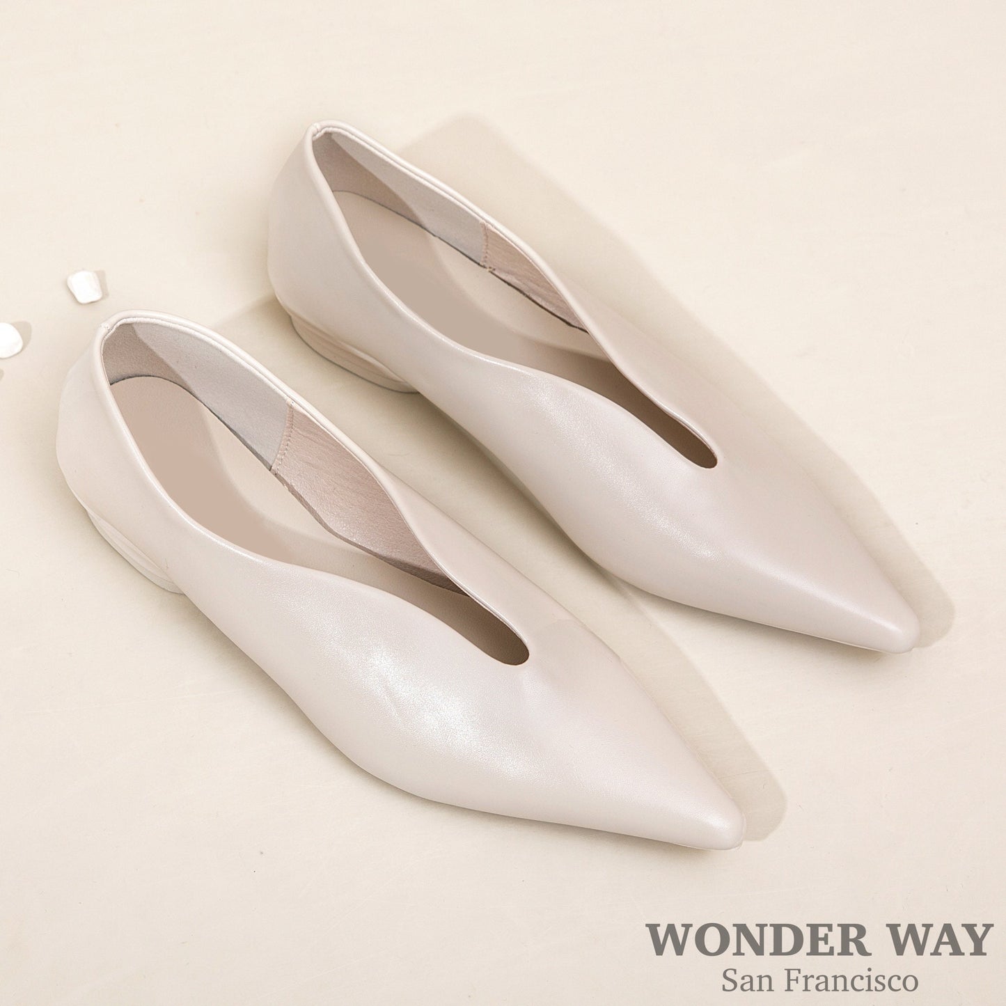 Women Retro Pointed Toe Flats | Low Heel Flats | Handmade leather slip on shoes | Women Mules Shoes | Soft Dress Shoes